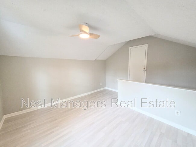 Building Photo - 7320 Avila Dr