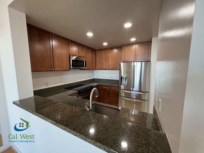 Building Photo - $2695-7th Floor 1 Bd/1 Ba Executive Condo in Beautiful Luxury Complex/City Heights