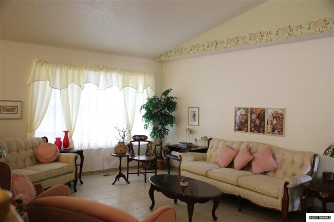 Building Photo - 3 Bed/2 Bath Single Story Home in Sparks