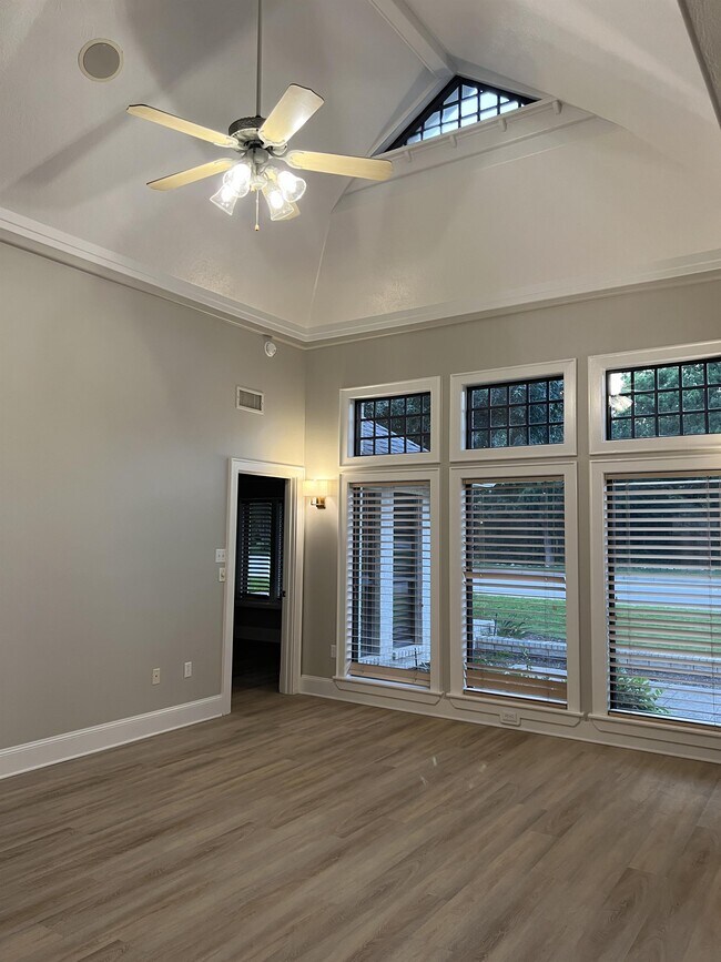 Building Photo - 4908 Spearman Dr