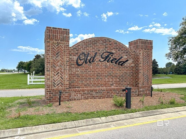 Building Photo - 24119 Weatherbee Park Dr