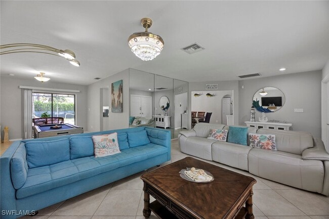 Building Photo - 3055 Round Table Ct