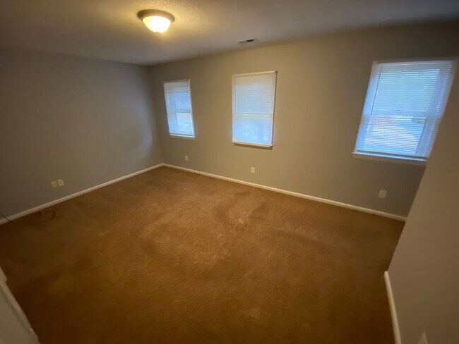 Building Photo - 3 Bedroom 2.5 Bath 2 car garage Fully updated home for rent in Gibsonville with  Granite counter ...