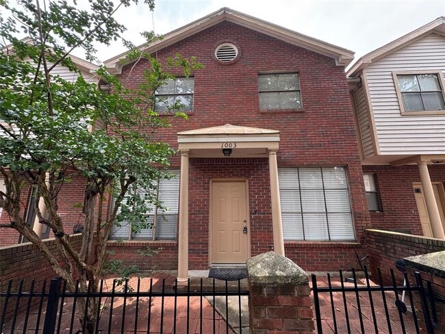 Primary Photo - 1103 Dulles Ave