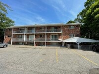 Building Photo - 73 Charlesbank Rd