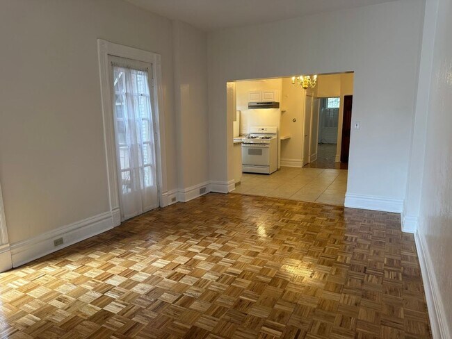 Building Photo - 5431 Howe St