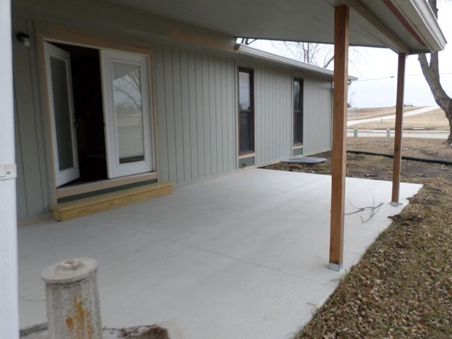 Building Photo - Timber Creek- Manhattan KS