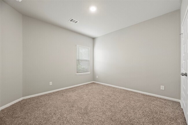Building Photo - 22211 Grand Majestic Dr