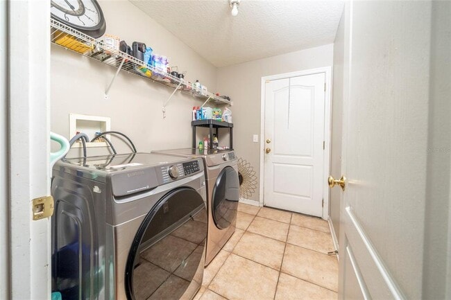 Building Photo - 13718 Colina Ct