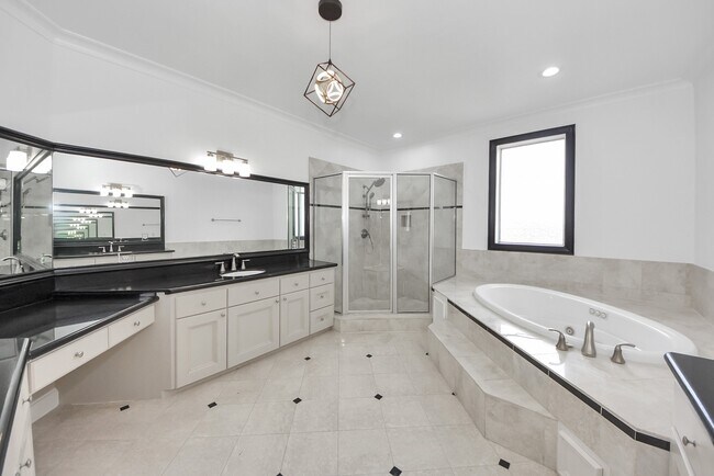 Building Photo - 2314 Dorrington St