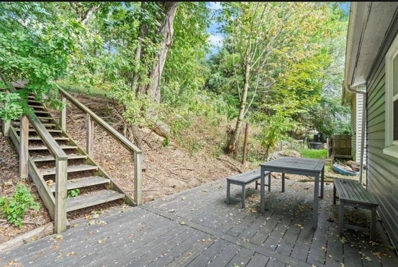 Building Photo - 1042 Lessing St