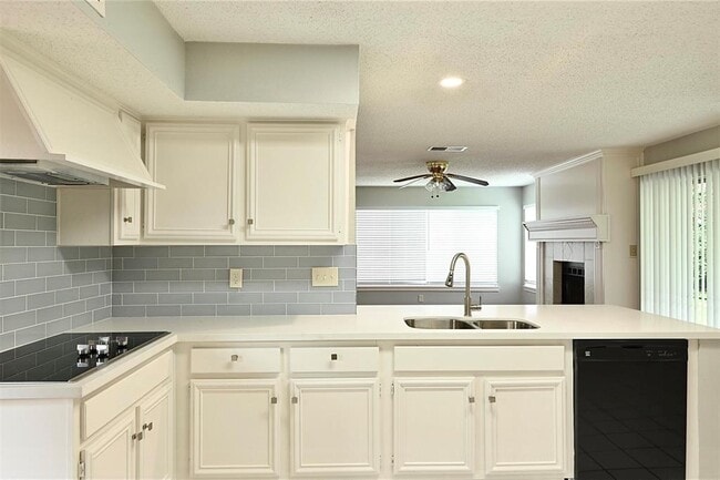 Building Photo - 3114 Hollow Creek Ct
