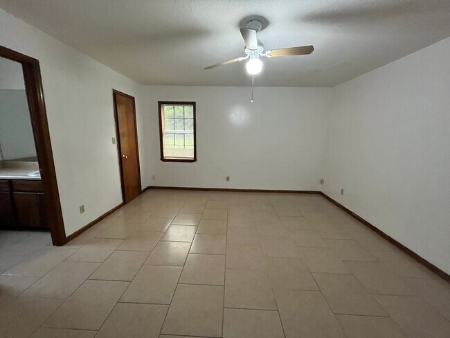 Building Photo - 3438 Ashurst Dr
