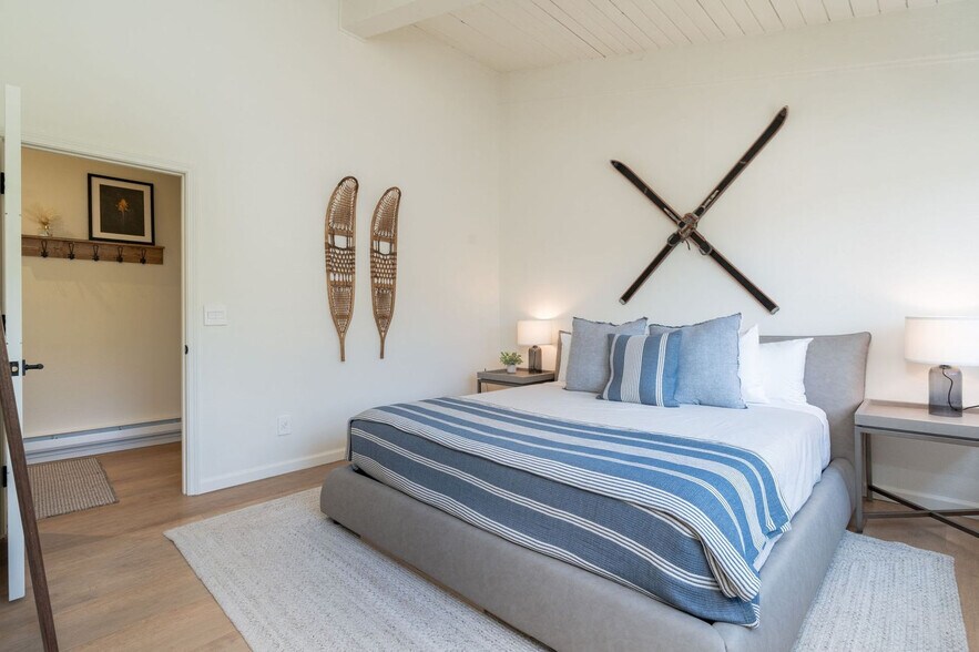 Building Photo - 360 Wood Rd