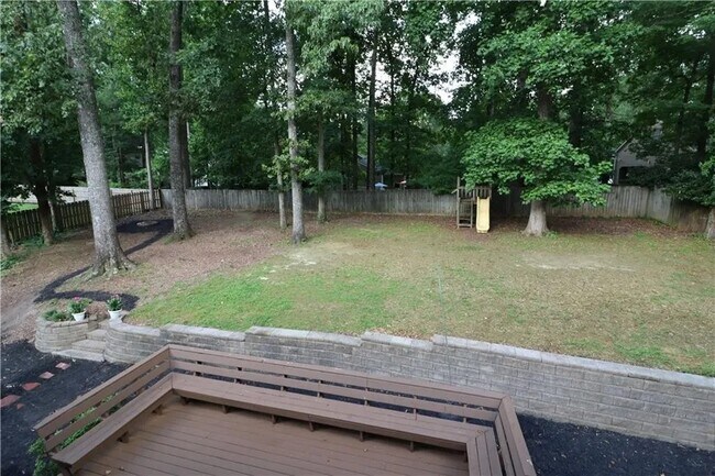 Building Photo - 2329 Milstead Cir NE