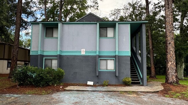Building Photo - 2 Bed/ 1 Bath Available Now on the Westside!