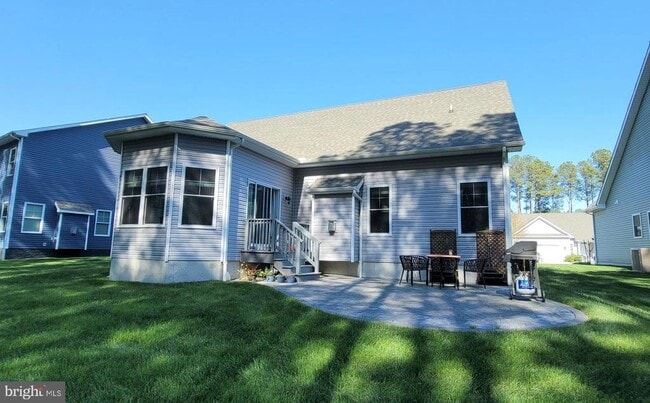 Building Photo - 18161 Emerson Way