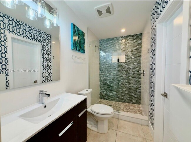 Building Photo - 806 Argonaut Is