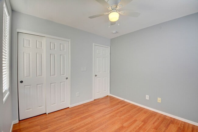 Building Photo - BEAUTIFUL 2 STORY SINGLE FAMILY HOME WITH ...