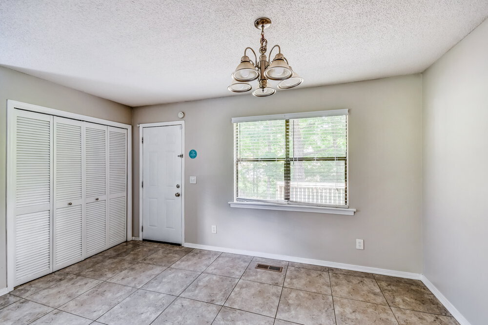 Building Photo - 1121 Sunscape Cir