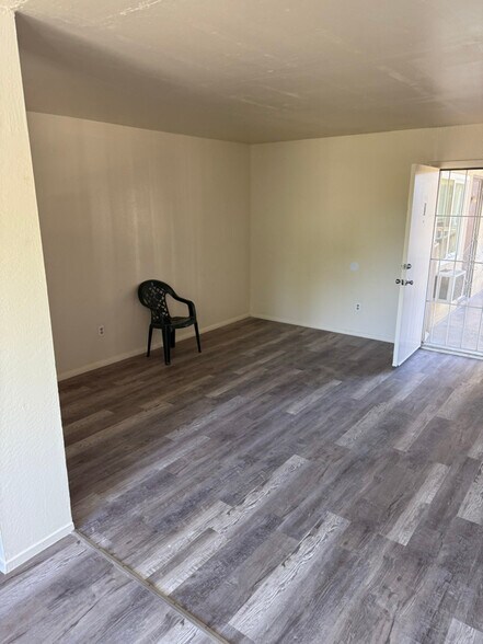 Building Photo - 515 Lampasas Ave