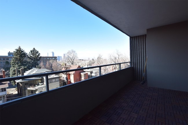 Building Photo - 1313 N Williams St