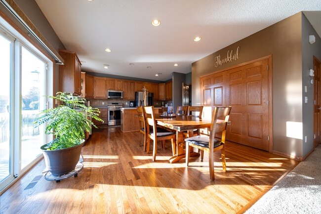 Primary Photo - 1838 Penstemon Ln