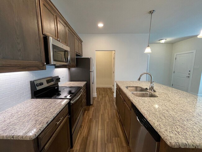 Building Photo - 8033-8035 Arbor