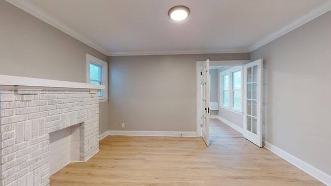 Building Photo - For August Move-In - West Blvd Area - 2 Bedroom Single Family Home
