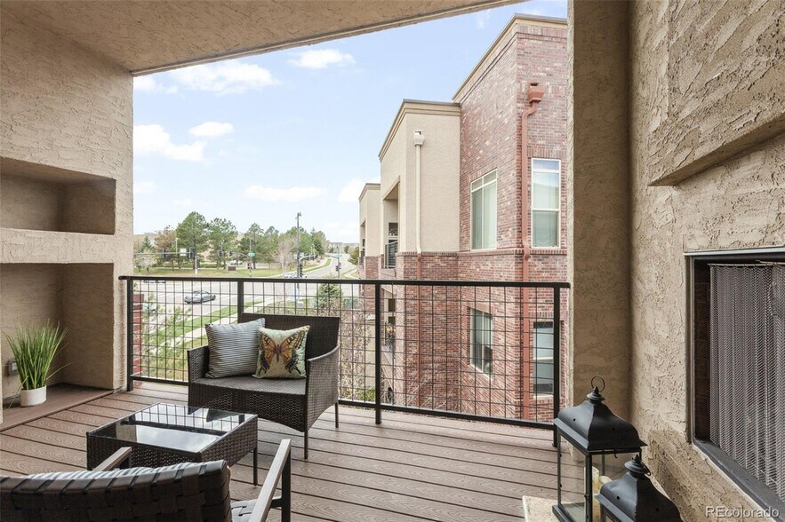 Building Photo - 301 Inverness Way S