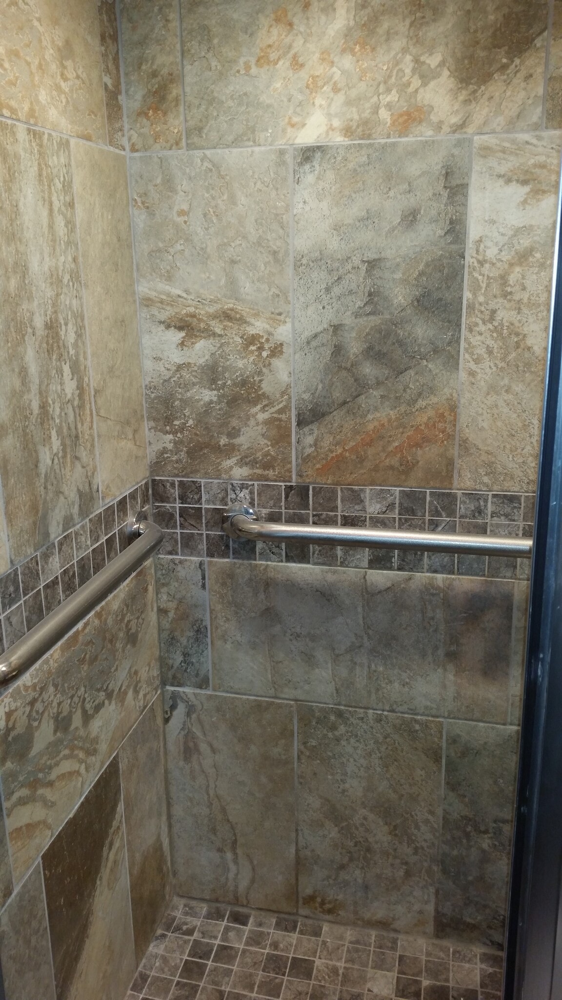 Tile surround in Bath #2 - 3506 W Central Park Ave