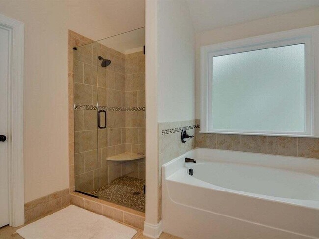 Building Photo - 469 Jade Dr
