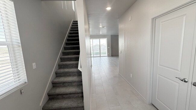 Building Photo - Light and airy 3-bed, 3-bath townhome in one of the area’s most highly desired Red Hawk area.