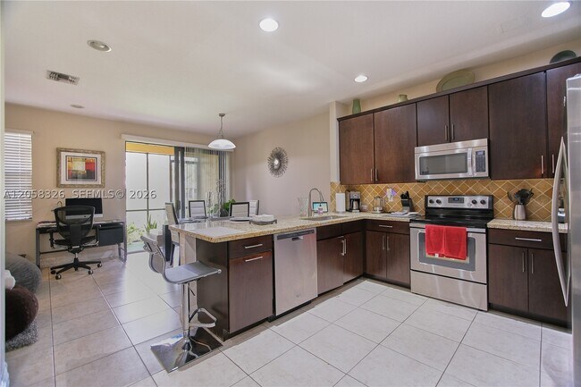 Building Photo - 129 Riverwalk Cir E