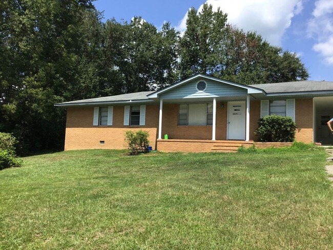 Building Photo - 10 Hampton Dr