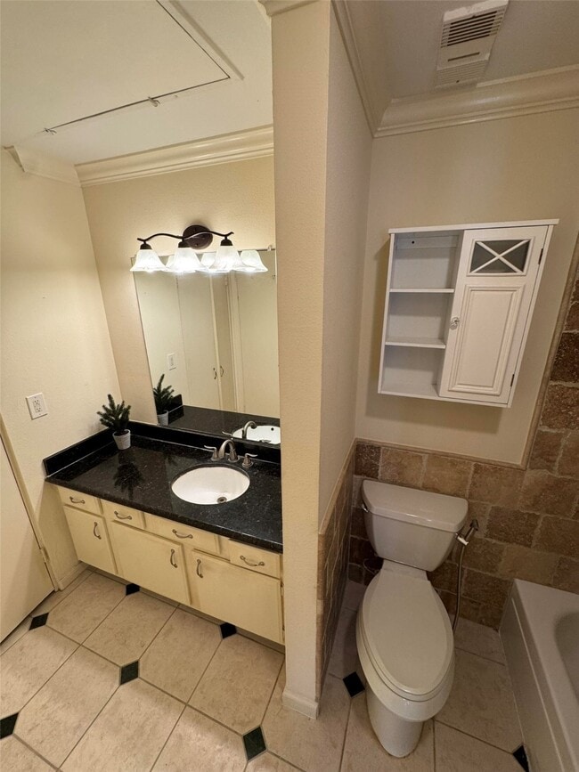 Building Photo - 2001 Bering Dr