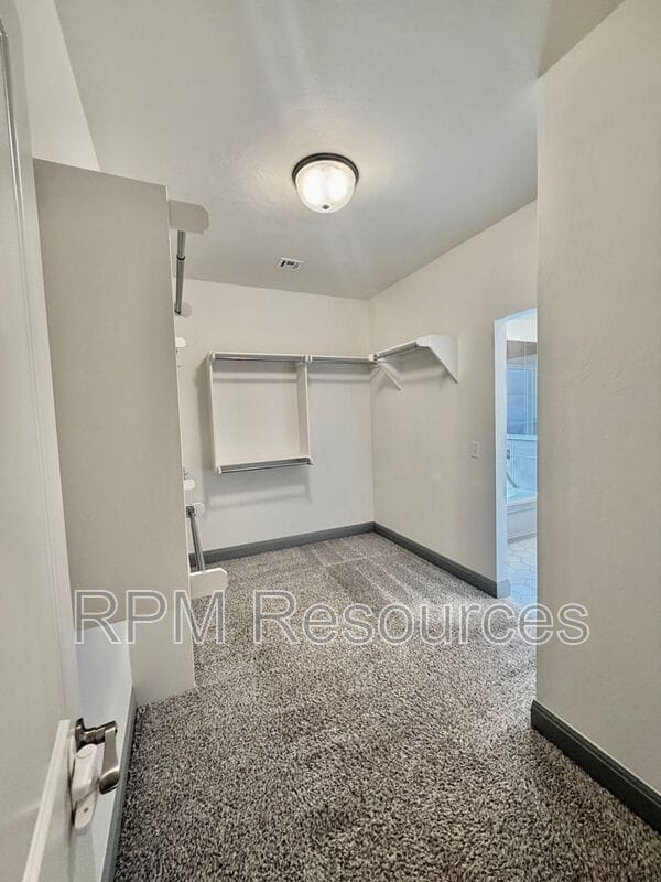 Building Photo - 3613 Shutter Ridge Dr