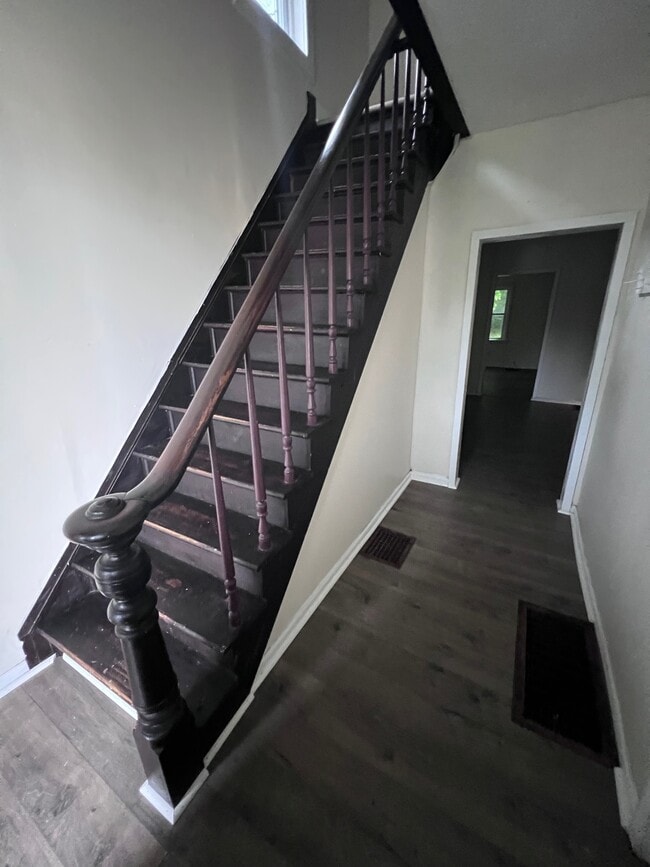 Primary Photo - 148 W Schuyler St