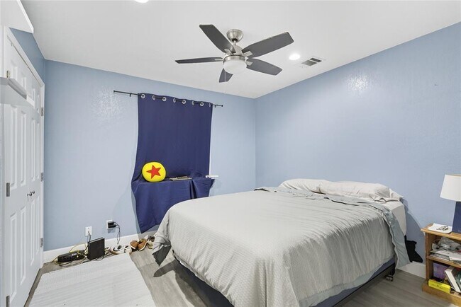 Building Photo - 5401 Agua Caliente Cove