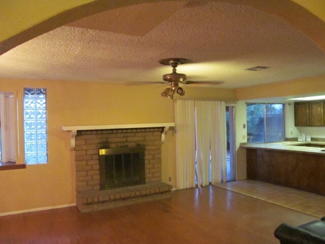 Building Photo - $1995 / 3br - 1600ft2 - OPEN-Saturday 6-14...