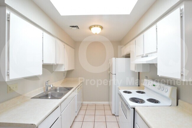 Building Photo - 4820 N 89th Ave