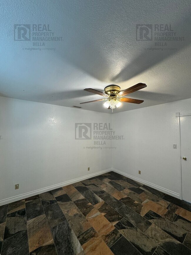 Building Photo - Peaceful Nuevo Living with Gated Driveway, Spacious Layout and Outdoor Living