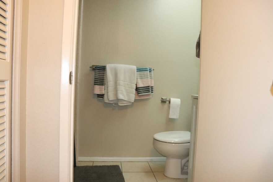 Secondary Bathroom - 1833 Caddington Dr