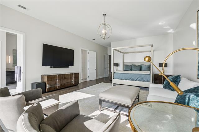 Building Photo - 2800 Lakeside Pkwy