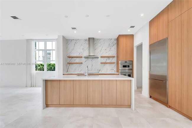 Building Photo - 3400 Ponce de Leon Blvd