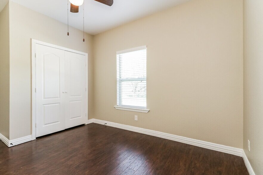 Building Photo - 8145 Tanner Ave