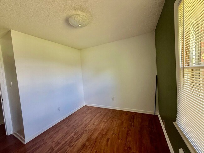 Building Photo - Charming 3 Bedroom, 2 Bathroom Home in Mus...