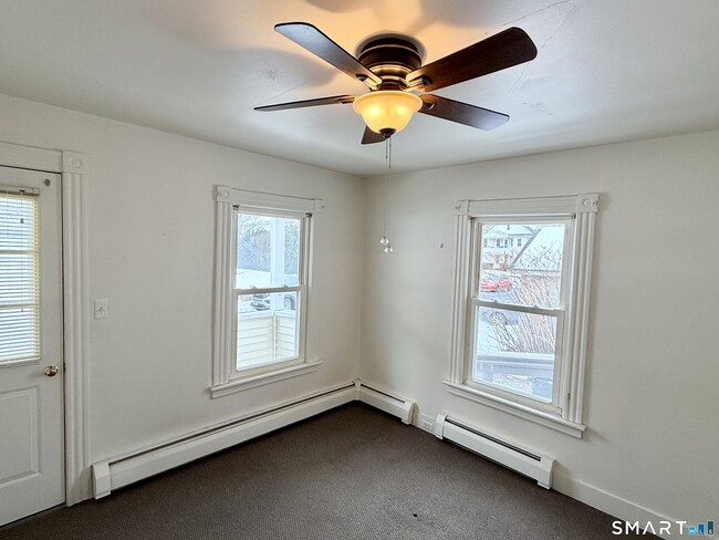 Building Photo - 225 Beechwood Ave