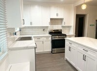 Building Photo - 4126 W Toluca Lake Ave