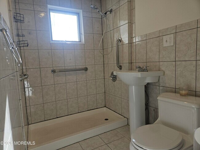 Building Photo - 176 2nd Ave